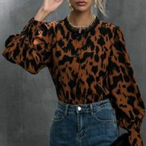 Abstract Print Bishop Sleeve Buttoned Shirt